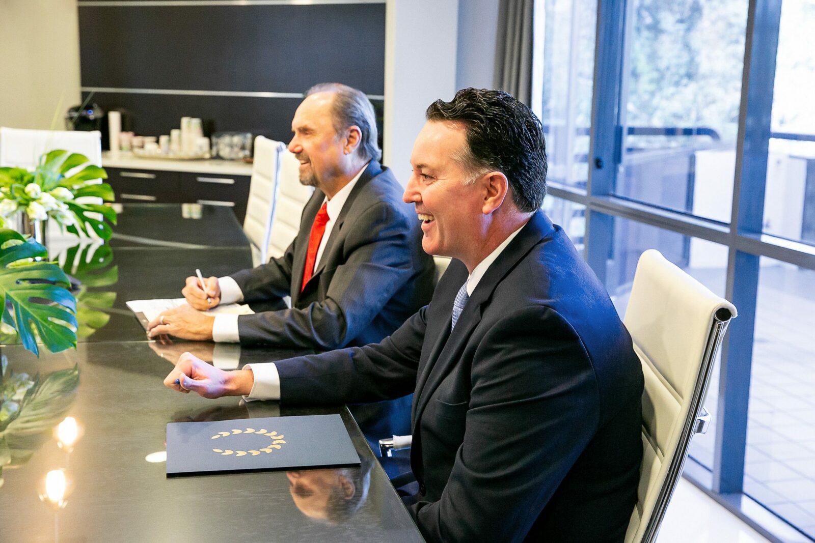 SCV Small Business Tips 5 Ways To Finish The Year Strong SchlickArt SCV Small Business Tips Finish The Year Strong finish 2022 strong kick off 2023 with success visual marketing in santa clarita santa clarita visual marketing scv visual marketing visual marketing in scv visual branding in santa clarita santa clarita visual branding