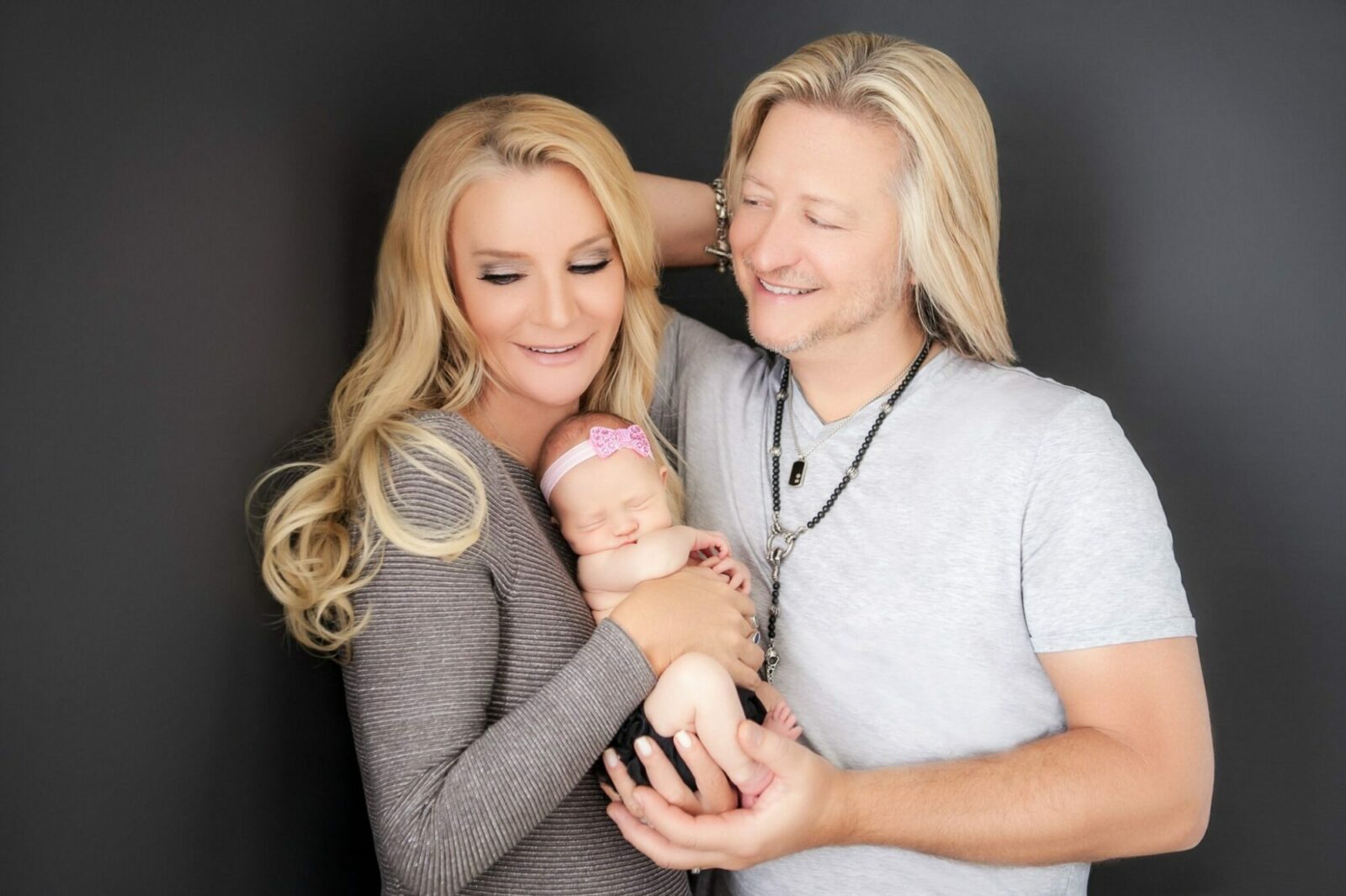 SchlickArt Photogrpahy Video in Santa Clarita ©schlickart ©lindsay schlick ©brian schlick SchlickArt Santa Clarita photographer Santa Clarita photography SchlickArt Studios Santa Clarita family portraits Santa Clarita family portrait photographer family portrait photographer family portrait studio family portraits in Santa Clarita best family portraits in Santa Clarita family pictures Santa Clarita