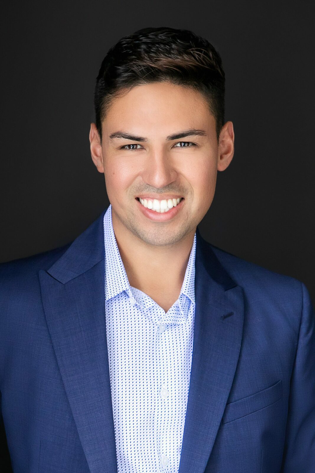 Pick your best headshot best headshot how to pick your best headshot why your photographer should help picking professional photos pick your professional photos santa clarita photographer santa clarita headshot photographer best santa clarita headshot photography