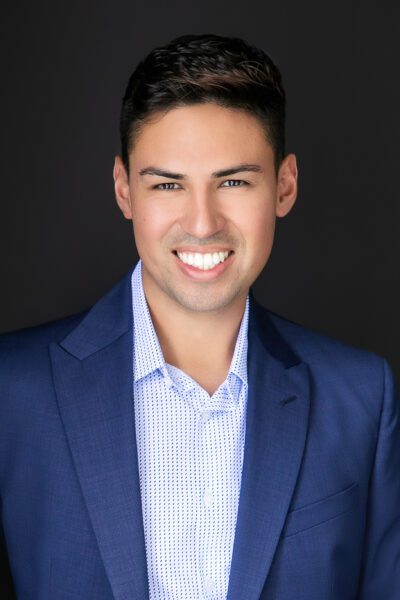 Pick your best headshot, best headshot, how to pick your best headshot, why your photographer should help, picking professional photos, pick your professional photos, santa clarita photographer, santa clarita headshot photographer, best santa clarita headshot photography 