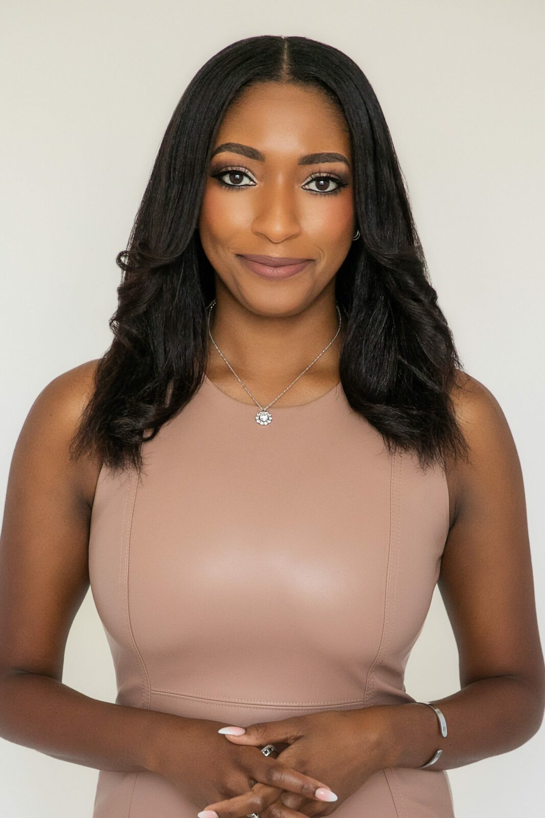 Pick your best headshot best headshot how to pick your best headshot why your photographer should help picking professional photos pick your professional photos santa clarita photographer santa clarita headshot photographer best santa clarita headshot photography