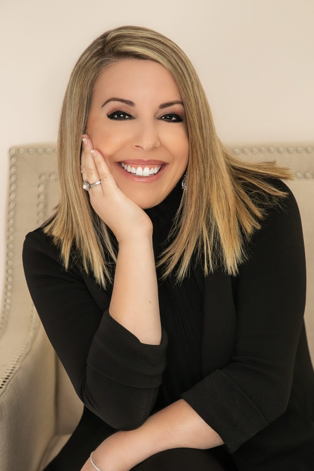 Marketing for authors marketing for authors in santa clarita santa clarita book marketing santa clarita author marketing book cover photography santa clarita book cover photography santa clarita book cover photographer growup michelle denogean schlickart 